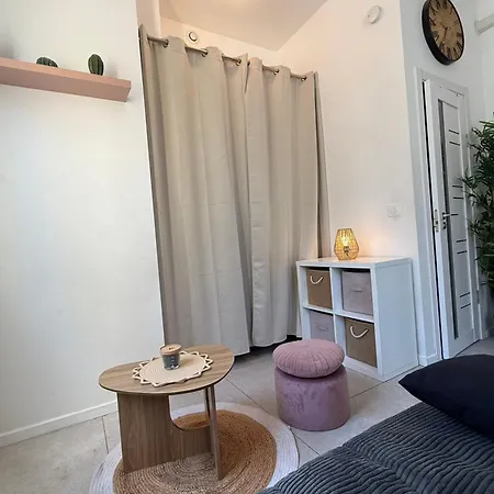 18m Renove Rdc Proche Commerces & Bus Apartman *
